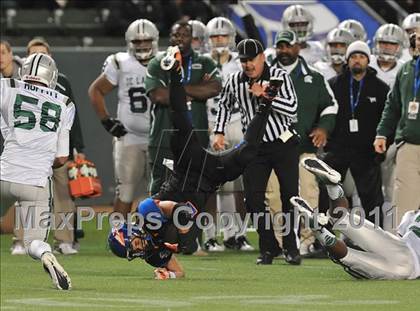 Thumbnail 1 in De La Salle vs. Westlake (CIF State Open Division Final) photogallery.