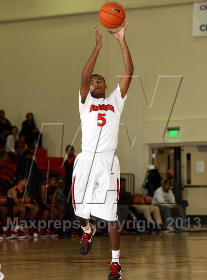 Thumbnail 3 in Dominguez vs. Westchester (Pacific Shores Tournament) photogallery.