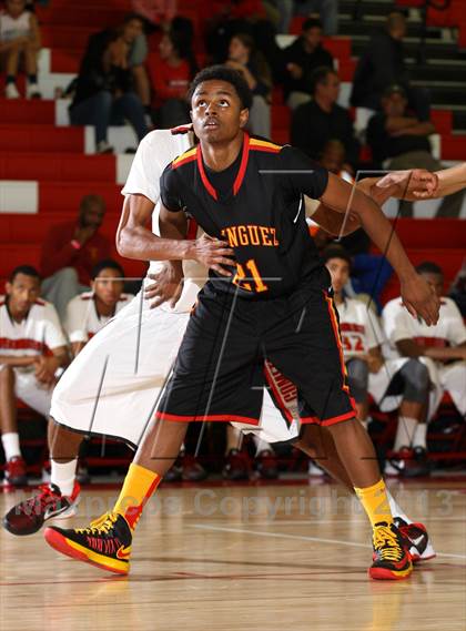 Thumbnail 3 in Dominguez vs. Westchester (Pacific Shores Tournament) photogallery.