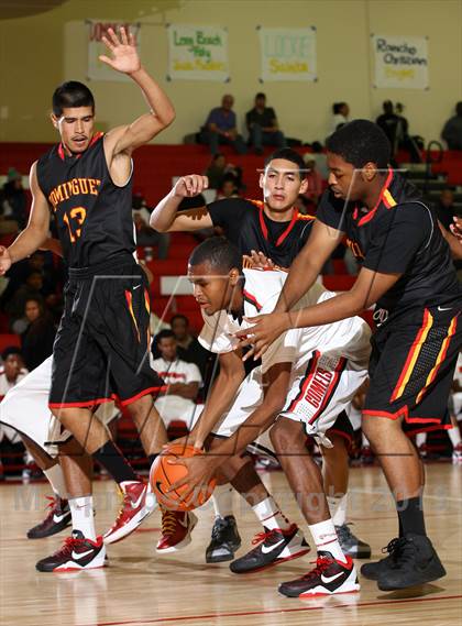 Thumbnail 2 in Dominguez vs. Westchester (Pacific Shores Tournament) photogallery.