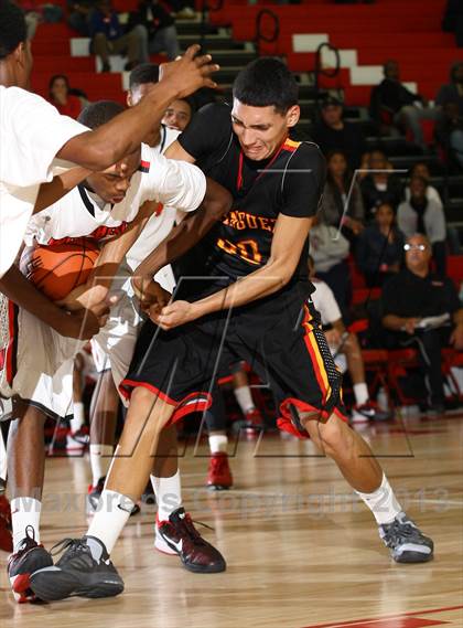 Thumbnail 2 in Dominguez vs. Westchester (Pacific Shores Tournament) photogallery.