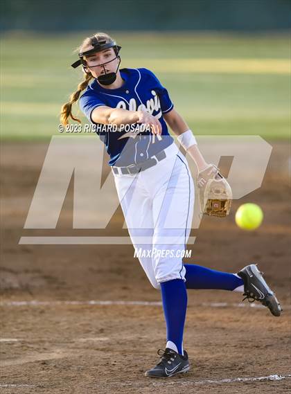 Thumbnail 2 in Clovis @ Clovis North photogallery.