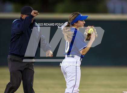 Thumbnail 2 in Clovis @ Clovis North photogallery.
