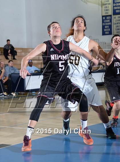 Thumbnail 3 in Nipomo vs. Antioch (MaxPreps Holiday Classic) photogallery.