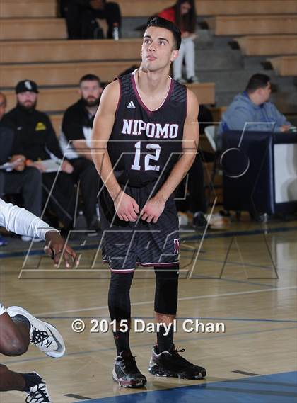 Thumbnail 2 in Nipomo vs. Antioch (MaxPreps Holiday Classic) photogallery.
