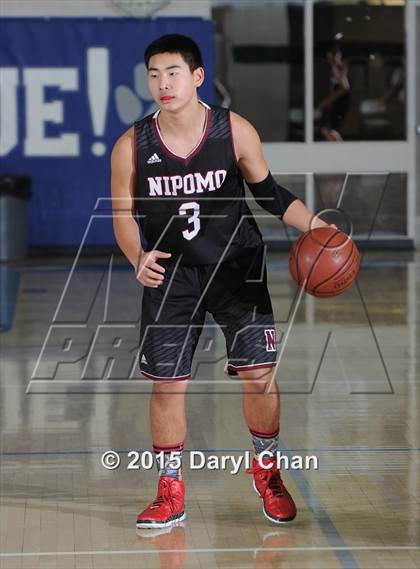 Thumbnail 3 in Nipomo vs. Antioch (MaxPreps Holiday Classic) photogallery.