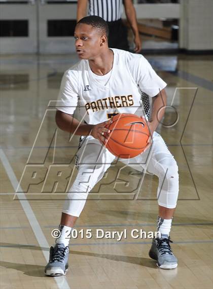 Thumbnail 2 in Nipomo vs. Antioch (MaxPreps Holiday Classic) photogallery.