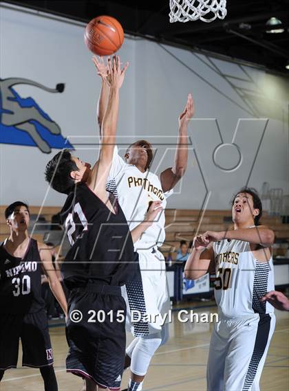 Thumbnail 3 in Nipomo vs. Antioch (MaxPreps Holiday Classic) photogallery.