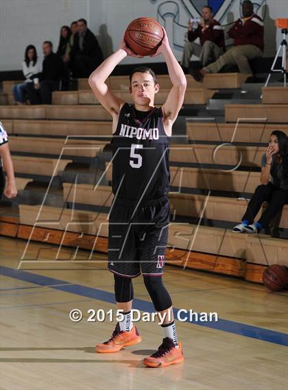 Thumbnail 1 in Nipomo vs. Antioch (MaxPreps Holiday Classic) photogallery.