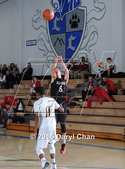 Thumbnail 3 in Nipomo vs. Antioch (MaxPreps Holiday Classic) photogallery.