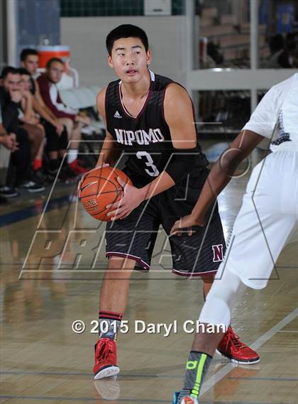 Thumbnail 2 in Nipomo vs. Antioch (MaxPreps Holiday Classic) photogallery.