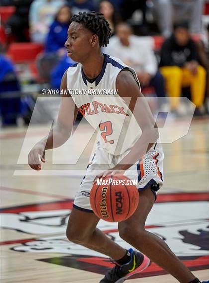 Thumbnail 2 in Grant vs. Cosumnes Oaks (Cordova Christmas Classic) photogallery.
