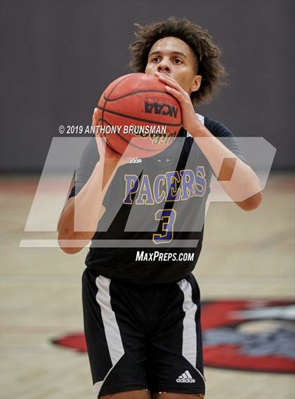 Thumbnail 1 in Grant vs. Cosumnes Oaks (Cordova Christmas Classic) photogallery.