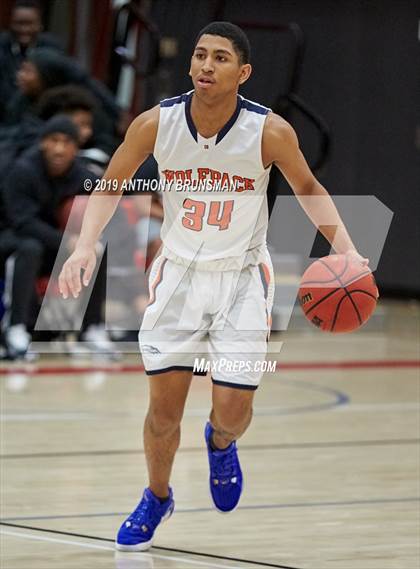 Thumbnail 1 in Grant vs. Cosumnes Oaks (Cordova Christmas Classic) photogallery.