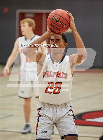 Thumbnail 1 in Grant vs. Cosumnes Oaks (Cordova Christmas Classic) photogallery.