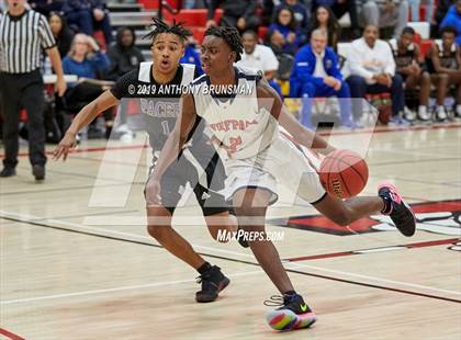 Thumbnail 2 in Grant vs. Cosumnes Oaks (Cordova Christmas Classic) photogallery.