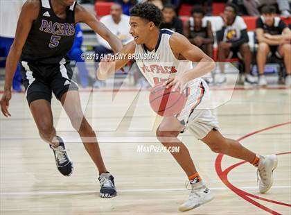 Thumbnail 3 in Grant vs. Cosumnes Oaks (Cordova Christmas Classic) photogallery.