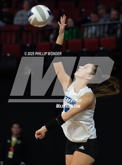 Thumbnail 2 in Lincoln Southwest vs Papillion-LaVista South (NSAA Class A Quarterfinal) photogallery.