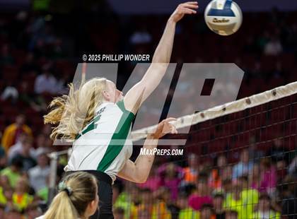 Thumbnail 2 in Lincoln Southwest vs Papillion-LaVista South (NSAA Class A Quarterfinal) photogallery.