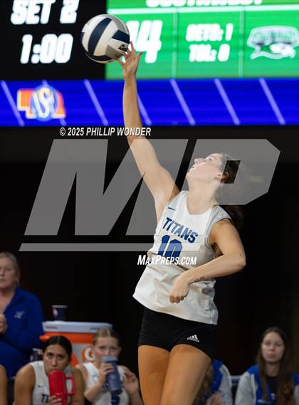 Thumbnail 1 in Lincoln Southwest vs Papillion-LaVista South (NSAA Class A Quarterfinal) photogallery.