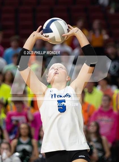 Thumbnail 2 in Lincoln Southwest vs Papillion-LaVista South (NSAA Class A Quarterfinal) photogallery.