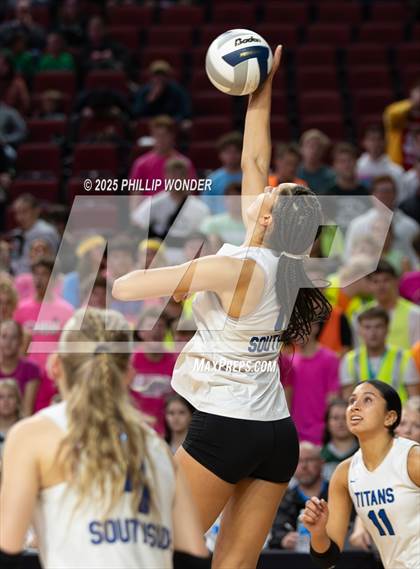 Thumbnail 1 in Lincoln Southwest vs Papillion-LaVista South (NSAA Class A Quarterfinal) photogallery.