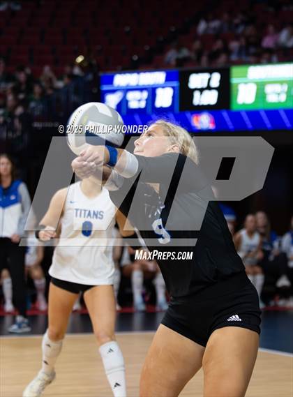 Thumbnail 2 in Lincoln Southwest vs Papillion-LaVista South (NSAA Class A Quarterfinal) photogallery.