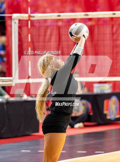 Thumbnail 1 in Lincoln Southwest vs Papillion-LaVista South (NSAA Class A Quarterfinal) photogallery.