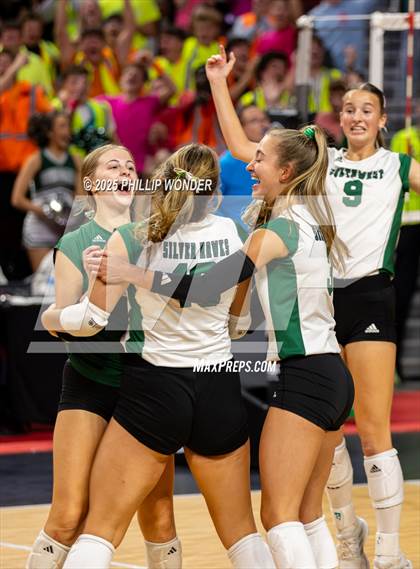 Thumbnail 1 in Lincoln Southwest vs Papillion-LaVista South (NSAA Class A Quarterfinal) photogallery.