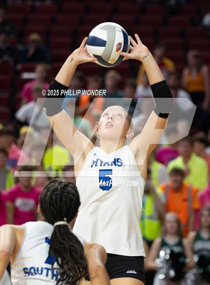 Thumbnail 3 in Lincoln Southwest vs Papillion-LaVista South (NSAA Class A Quarterfinal) photogallery.