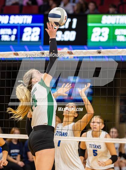 Thumbnail 3 in Lincoln Southwest vs Papillion-LaVista South (NSAA Class A Quarterfinal) photogallery.
