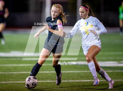 Thumbnail 3 in Barlow @ Lake Oswego photogallery.