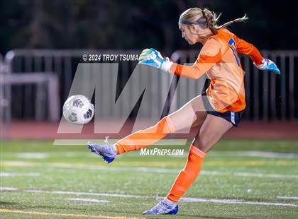 Thumbnail 3 in Barlow @ Lake Oswego photogallery.