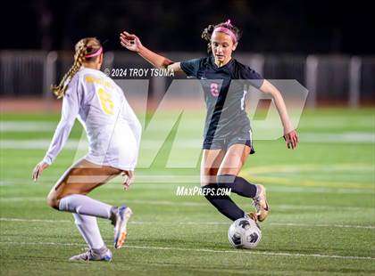 Thumbnail 2 in Barlow @ Lake Oswego photogallery.