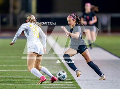 Thumbnail 3 in Barlow @ Lake Oswego photogallery.