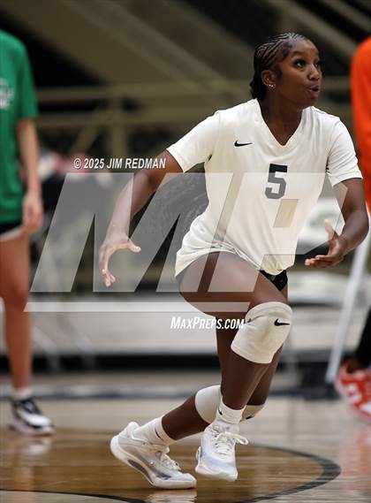 Thumbnail 3 in Caddo Mills vs. Lancaster photogallery.