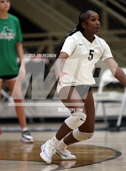 Thumbnail 2 in Caddo Mills vs. Lancaster photogallery.