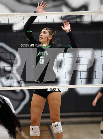 Thumbnail 2 in Caddo Mills vs. Lancaster photogallery.