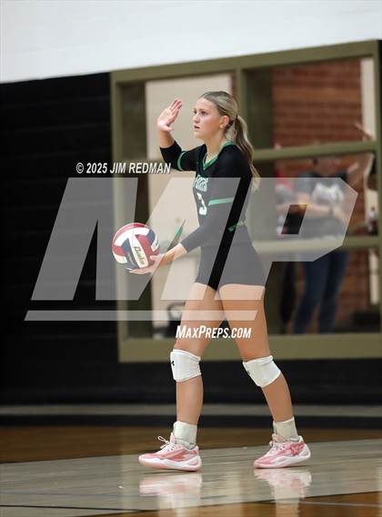 Thumbnail 3 in Caddo Mills vs. Lancaster photogallery.