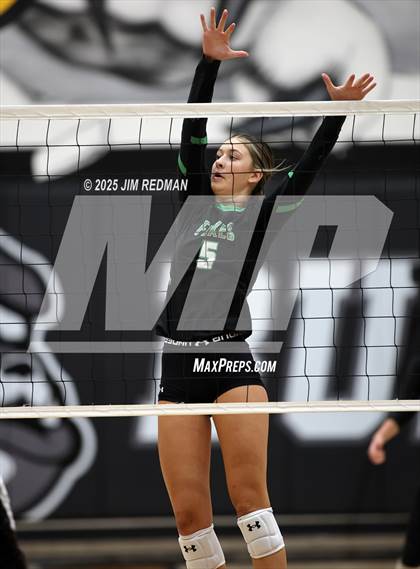 Thumbnail 1 in Caddo Mills vs. Lancaster photogallery.