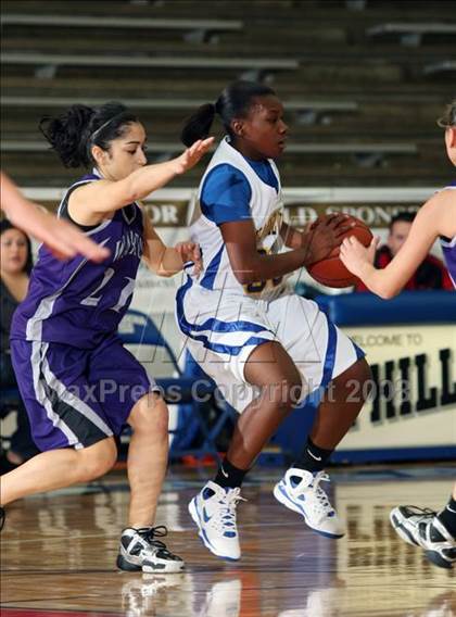 Thumbnail 1 in Warren vs. Channelview (McDonald's Texas Invitational) photogallery.