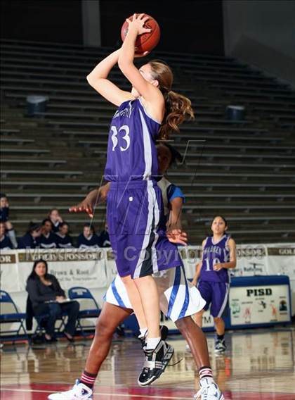 Thumbnail 2 in Warren vs. Channelview (McDonald's Texas Invitational) photogallery.