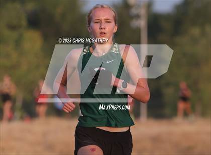 Thumbnail 2 in Greenhill/Luke's Locker Six Mile Relay photogallery.