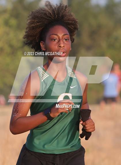 Thumbnail 1 in Greenhill/Luke's Locker Six Mile Relay photogallery.