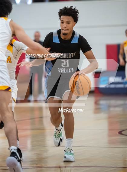 Thumbnail 3 in Dougherty Valley vs. O'Dea (Torrey Pines Holiday Classic Tip-Off) photogallery.