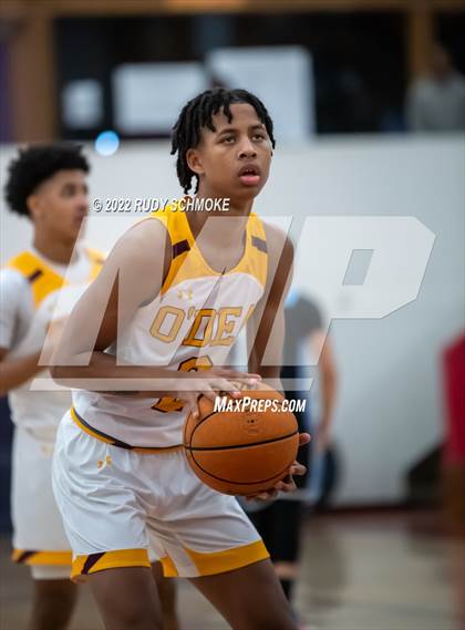 Thumbnail 2 in Dougherty Valley vs. O'Dea (Torrey Pines Holiday Classic Tip-Off) photogallery.