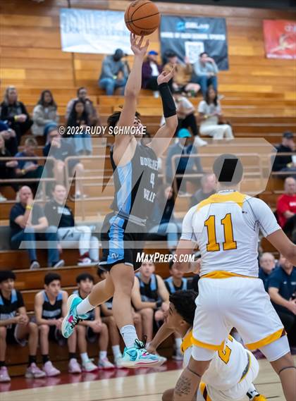 Thumbnail 2 in Dougherty Valley vs. O'Dea (Torrey Pines Holiday Classic Tip-Off) photogallery.