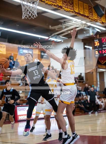 Thumbnail 3 in Dougherty Valley vs. O'Dea (Torrey Pines Holiday Classic Tip-Off) photogallery.