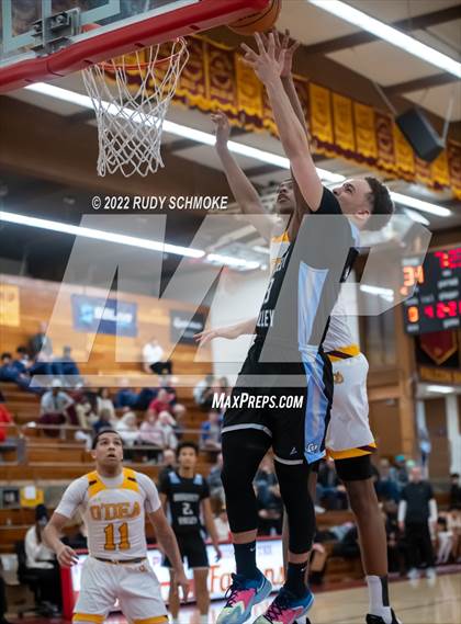 Thumbnail 3 in Dougherty Valley vs. O'Dea (Torrey Pines Holiday Classic Tip-Off) photogallery.