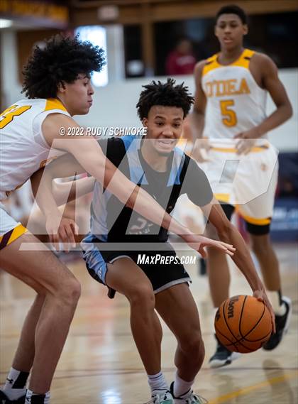 Thumbnail 1 in Dougherty Valley vs. O'Dea (Torrey Pines Holiday Classic Tip-Off) photogallery.